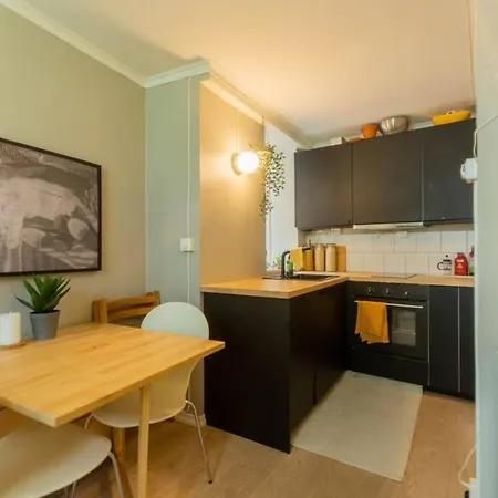 Ferienhaus Dinbnb Homes I Cozy Cellar In Historical Cobblestone Street